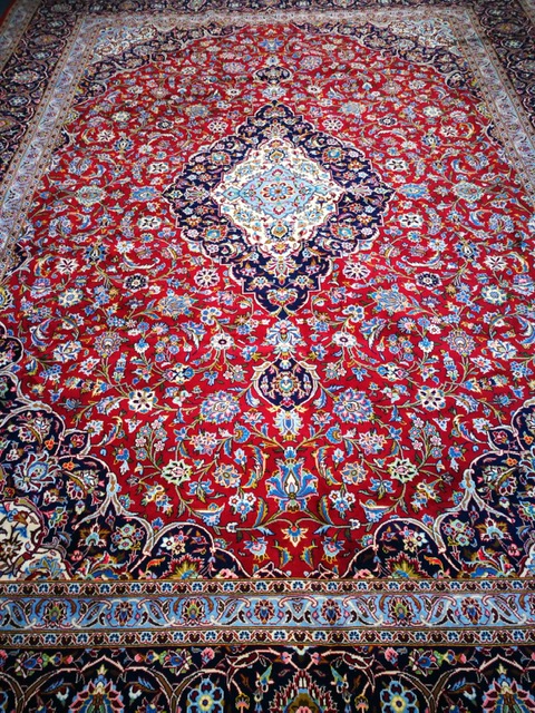 A Kashan carpet 397 x 302cm
